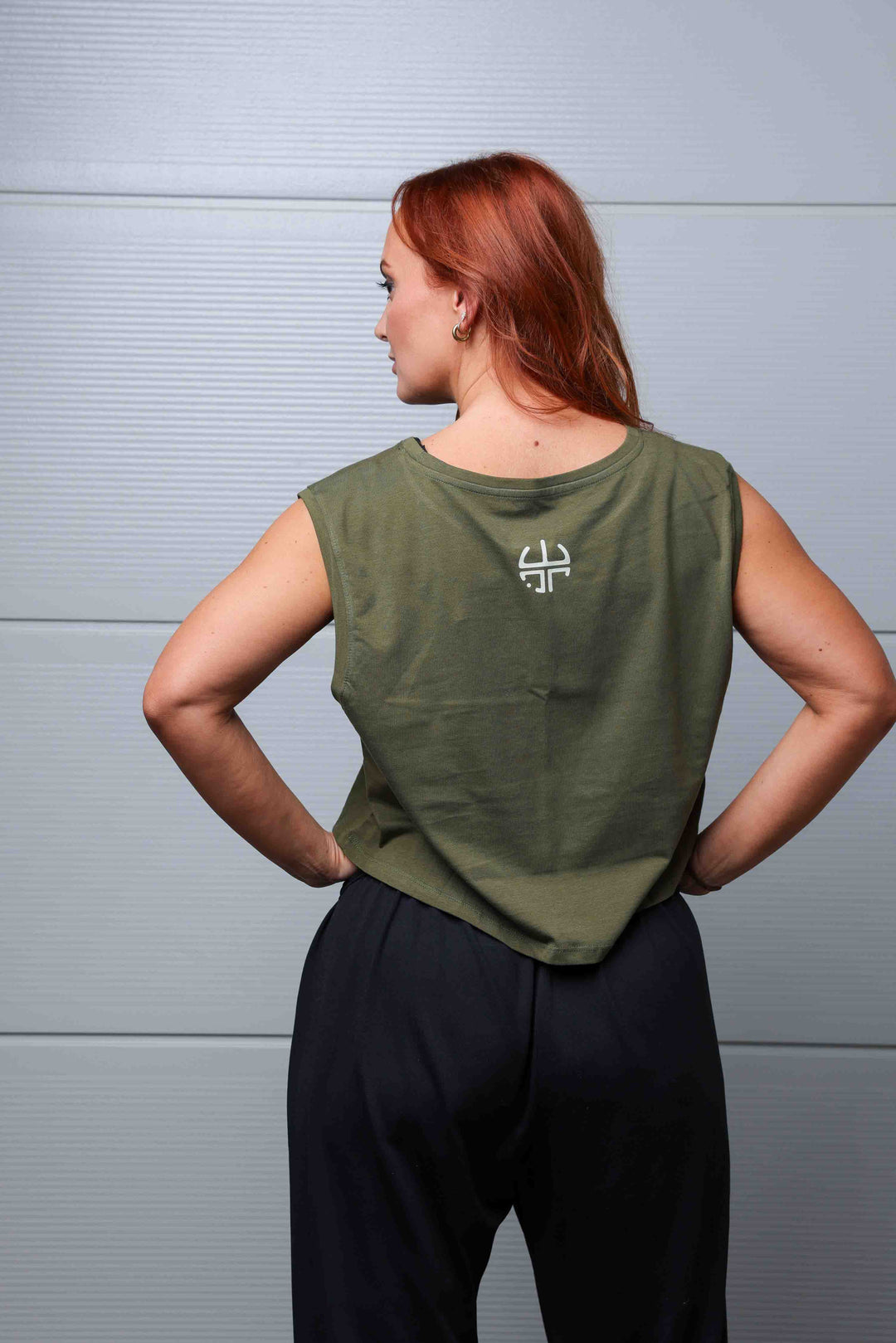 WARCRY LEGACY Cropped Tank – Olive Green